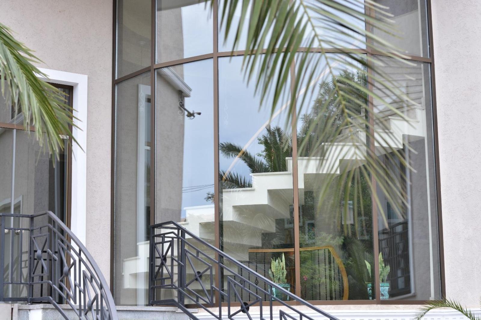 Boutique Hotel Argo Koutaïssi Extérieur photo
