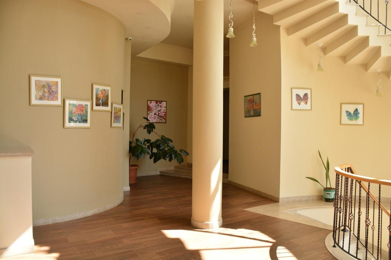 Boutique Hotel Argo Koutaïssi Extérieur photo
